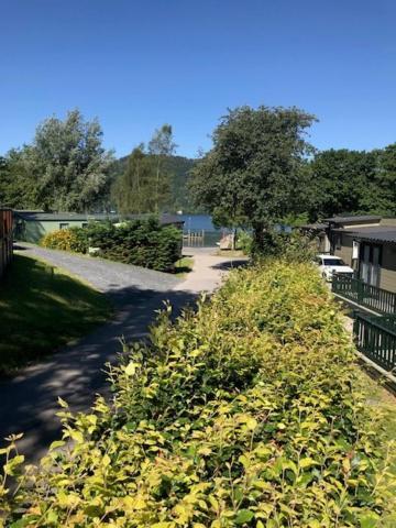 R11 Lake View, Fallbarrow Holiday Park Hotel โบว์เนส ออน วินเดอเมียร์ ภายนอก รูปภาพ
